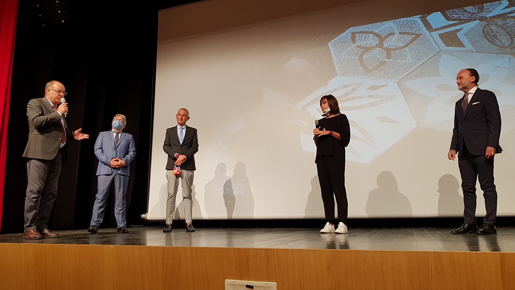 September 28, 2020 on stage