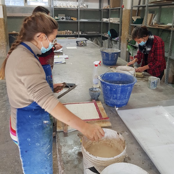 Le studentesse di Ravenna a lezione di terrazzo