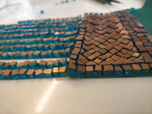 elaborazione spalline mosaico