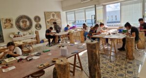 i corregionali in laboratorio di mosaico 2023