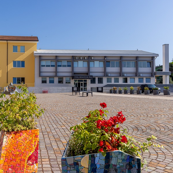 esterno scuola